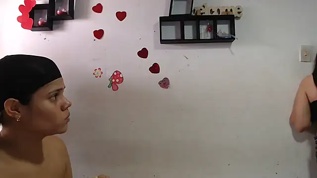 princesaslatinas online show from 11/23/25, 02:50