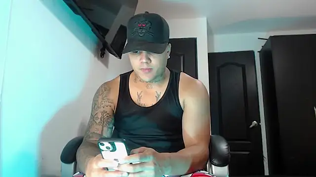 Boyhot 00 online show from 10/09/25, 03:15