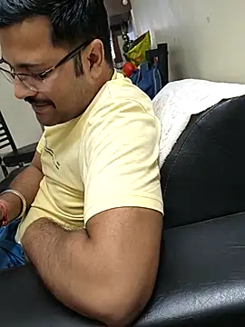 Snapshot of Yogesh_89 chatting on 10/09/25, 12:52 Yogesh 89 online show from 10/09/25, 12:52