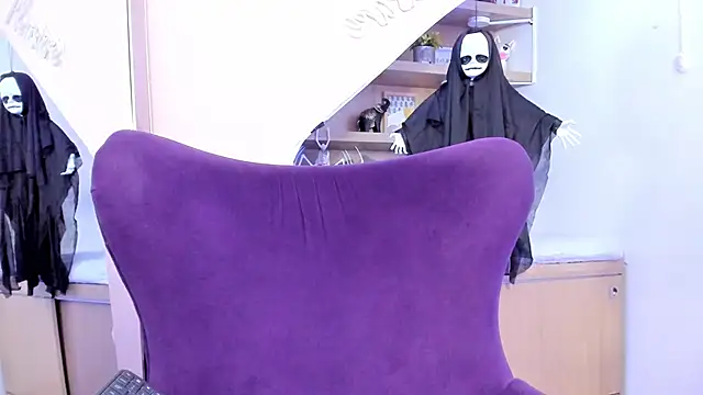 Sasha Grace online show from 10/25/25, 01:07