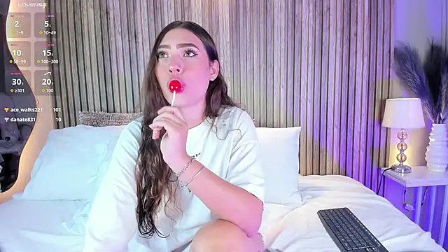 EmmaMillerr  online show from 12/21/25, 04:41