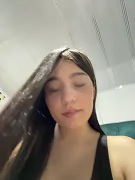   Lorelain   online show from 11/14/25, 10:18