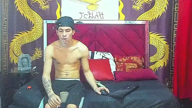 Pride couple online show from 02/03/26, 11:21