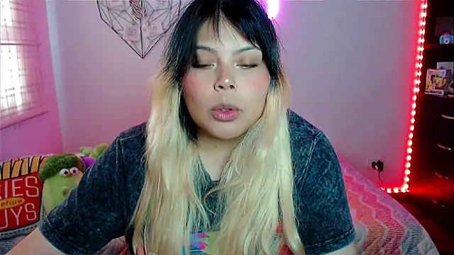 EllieMoonX online show from 03/18/26, 08:56