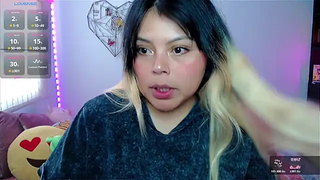 EllieMoonX online show from 04/22/26, 10:22