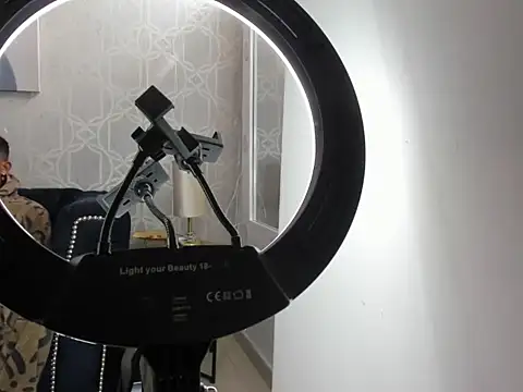 Snapshot of MorenitoDigno chatting on 11/03/25, 06:53 MorenitoDigno online show from 11/03/25, 06:53