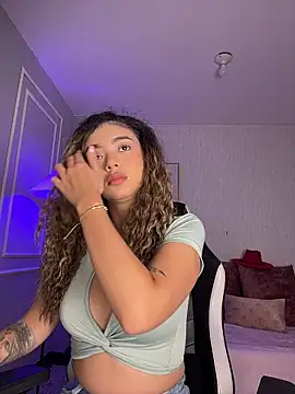 HoneyMollyX online show from 11/25/25, 01:00