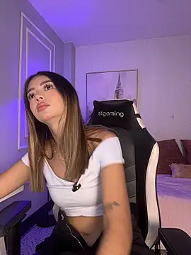 HoneyMollyX online show from 04/10/26, 01:05