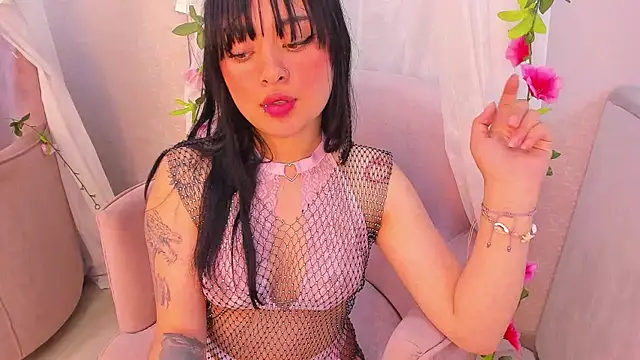 baby naomy online show from 10/11/25, 12:15