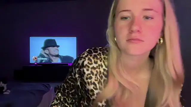 Snapshot of itssosierra chatting on 06/17/26, 04:37 itssosierra online show from 06/17/26, 04:37