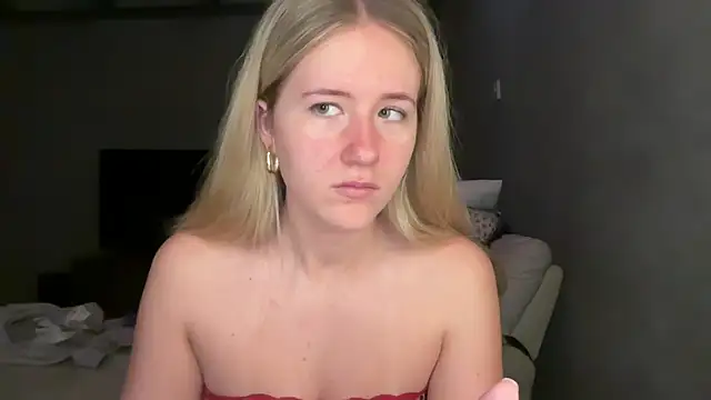 Snapshot of itssosierra chatting on 07/09/26, 12:37 itssosierra online show from 07/09/26, 12:37
