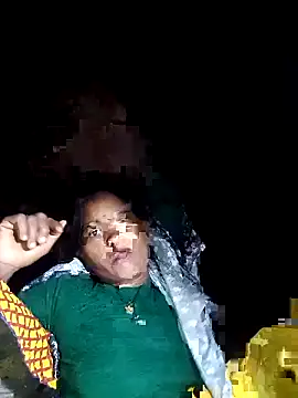 Cutsedi3 online show from 10/31/25, 10:55