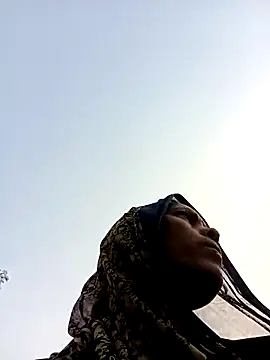 Cutsedi3 online show from 11/22/25, 10:58