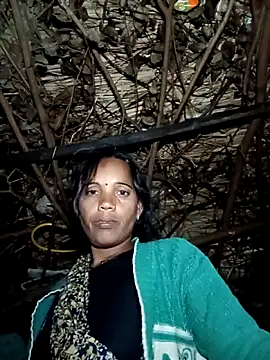 Cutsedi3 online show from 12/04/25, 09:45