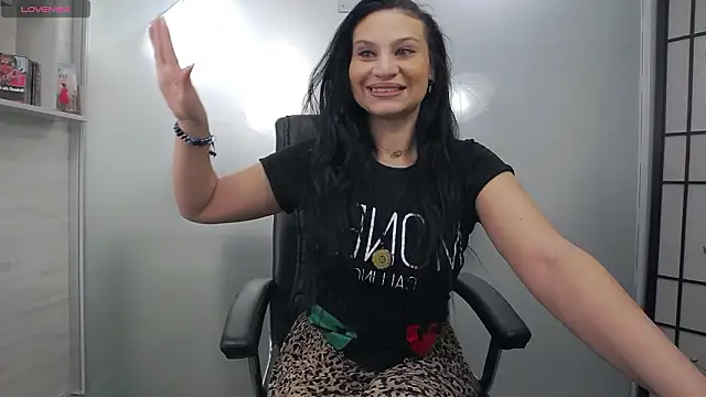 YaraXCox online show from 02/07/26, 03:32