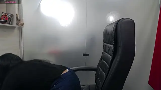 YaraXCox online show from 02/28/26, 04:02