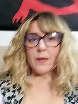 Amelialove42 online show from 02/05/26, 07:51