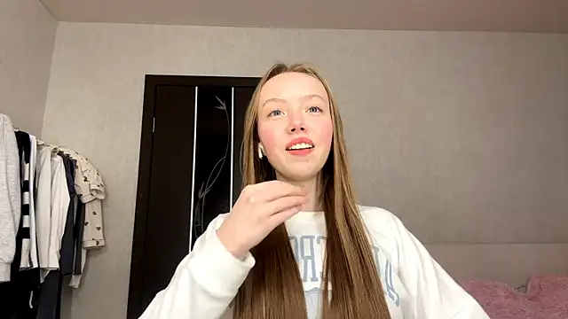 Snapshot of AntoniaMoravick chatting on 12/02/25, 03:07 AntoniaMoravick online show from 12/02/25, 03:07