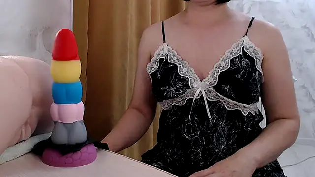 Julia your Sweet online show from 11/10/25, 10:25