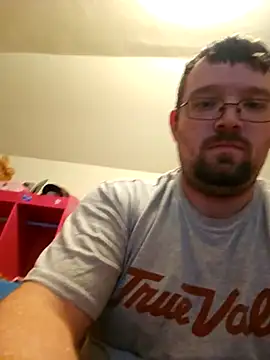 dakotafail92 online show from 10/13/25, 01:38