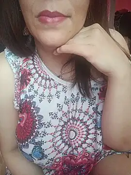 Snapshot of sondimila chatting on 05/22/26, 12:44 sondimila online show from 05/22/26, 12:44