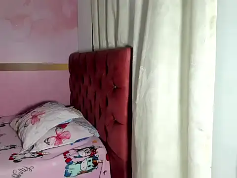 Snapshot of Dakota_evans18 chatting on 10/19/25, 10:32 Dakota evans18 online show from 10/19/25, 10:32