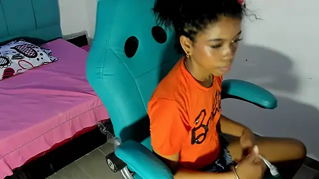 Snapshot of Dakota_evans18 chatting on 11/27/25, 03:08 Dakota evans18 online show from 11/27/25, 03:08