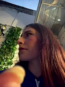 Im scarlett18 online show from 12/01/25, 10:59