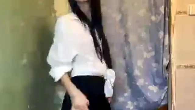 ArianeBhayani online show from 12/17/25, 09:10