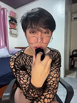 Snapshot of Keyka15 chatting on 02/13/26, 10:11 Keyka15 online show from 02/13/26, 10:11