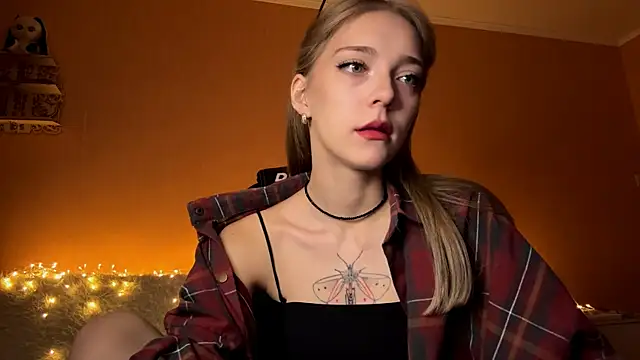 EvaPeace online show from 10/12/25, 04:17