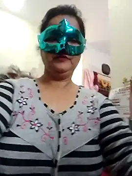 Honey-26 online show from 11/28/25, 06:38