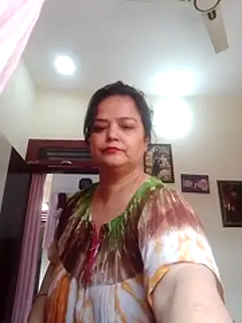 Honey-26 online show from 12/01/25, 06:51