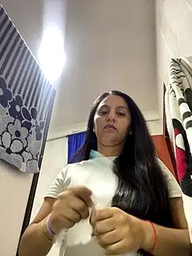 julieta rossi online show from 10/29/25, 04:53