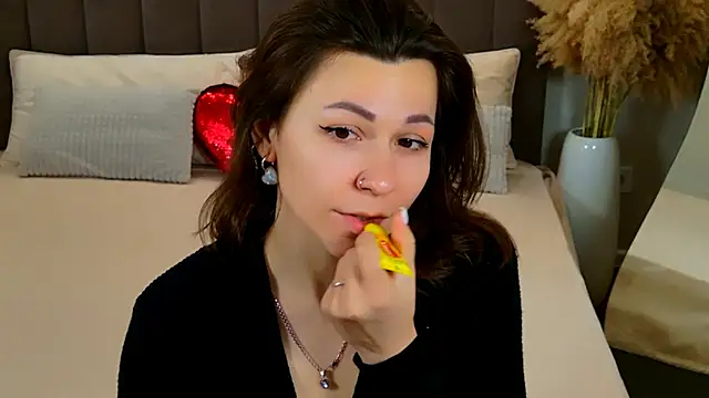 EdenSolis online show from 04/05/26, 08:55