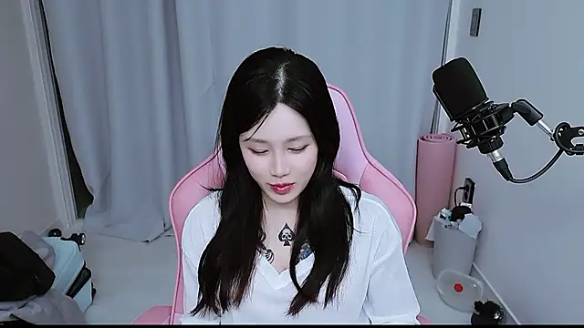 Snapshot of MISA_02 chatting on 01/14/26, 02:23 MISA 02 online show from 01/14/26, 02:23