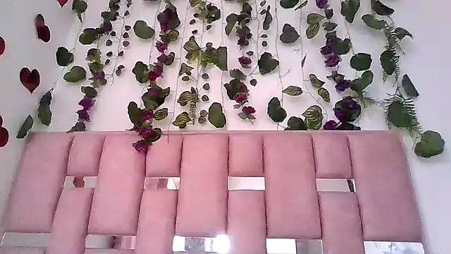 abby moss 2 online show from 04/23/26, 12:29