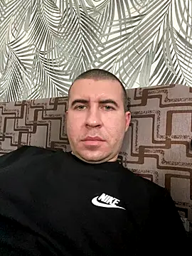 AronMode online show from 11/22/25, 10:47