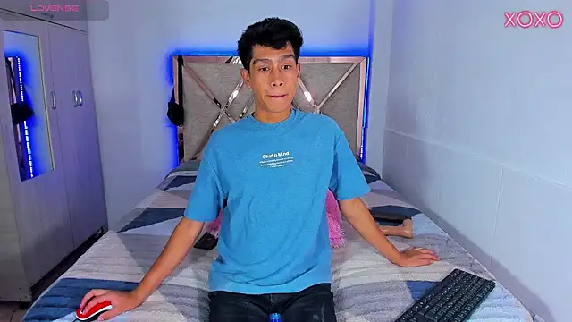 Jacovo2002 online show from 10/12/25, 08:30