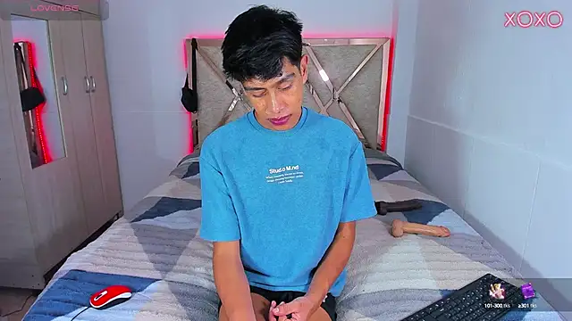 Jacovo2002 online show from 10/13/25, 08:36