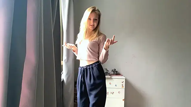 Snapshot of _petaI chatting on 10/15/25, 06:35 petaI online show from 10/15/25, 06:35