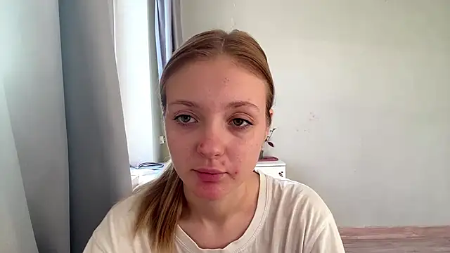 Snapshot of _petaI chatting on 11/27/25, 06:04 petaI online show from 11/27/25, 06:04