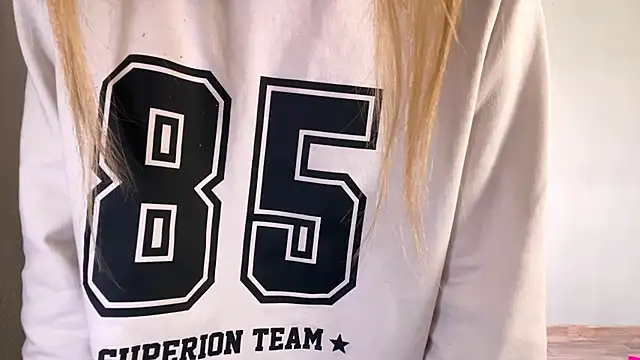 Snapshot of _petaI chatting on 12/04/25, 06:12 petaI online show from 12/04/25, 06:12