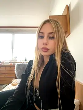 JudithCarly online show from 11/03/25, 01:12