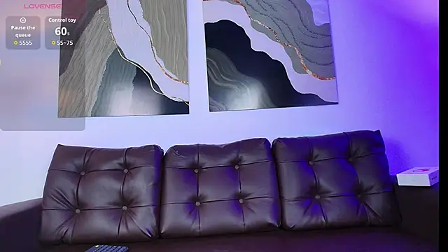 Nia Blum online show from 10/23/25, 03:17