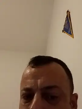 Snapshot of jjLARAY chatting on 10/13/25, 12:32 jjLARAY online show from 10/13/25, 12:32