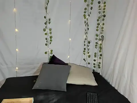 Perla Jonhson Rs online show from 10/15/25, 01:00