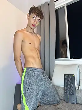 Douglas Lux online show from 10/23/25, 11:14