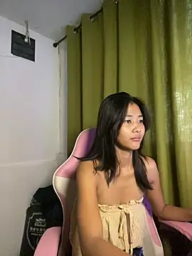 Snapshot of De_amore chatting on 05/18/26, 02:29 De amore online show from 05/18/26, 02:29