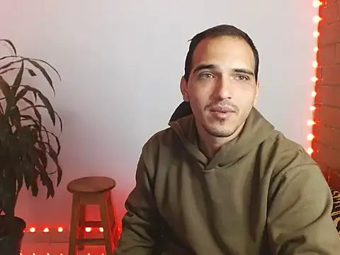 Maax3023 online show from 10/13/25, 01:11